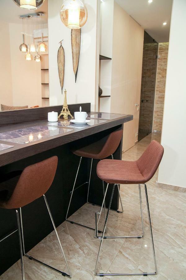 Apartment Luxe Paris Odessa Exteriör bild